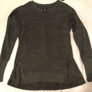 Army green pullover with zippers on the side